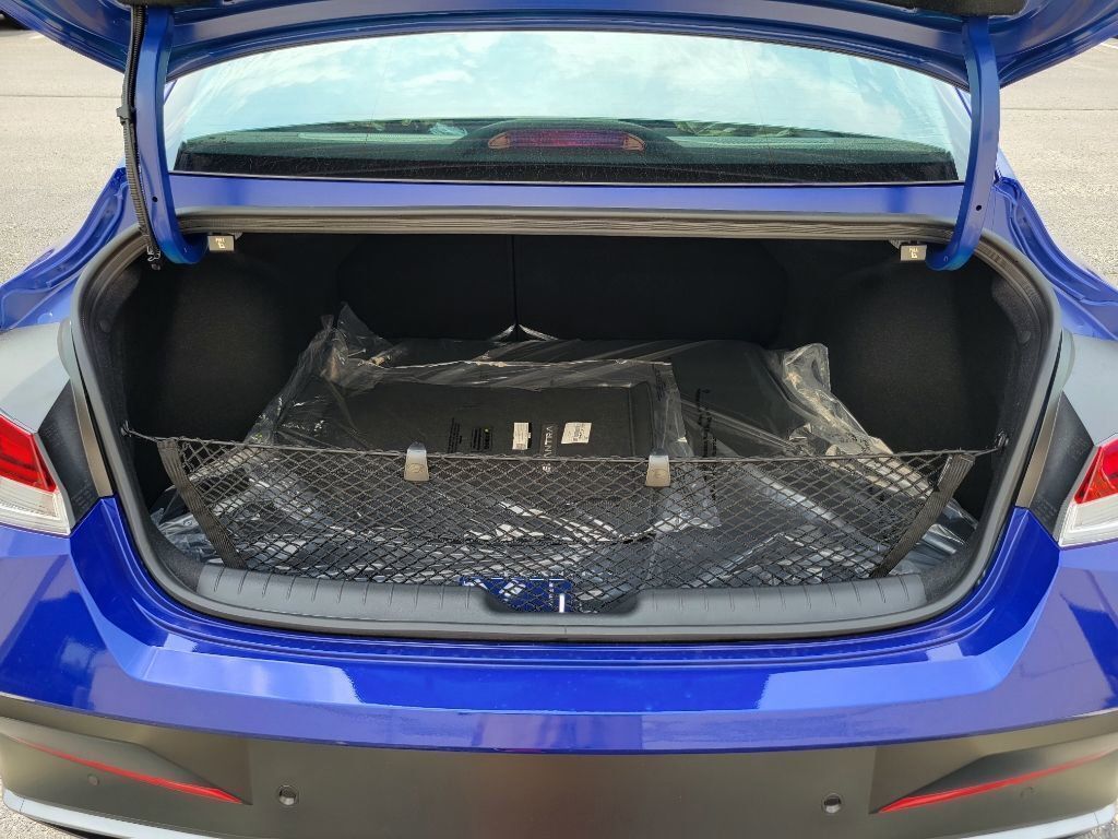 2024 Hyundai Elantra Limited photo 27