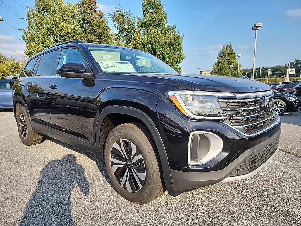 2026 Volkswagen Atlas SE photo 3