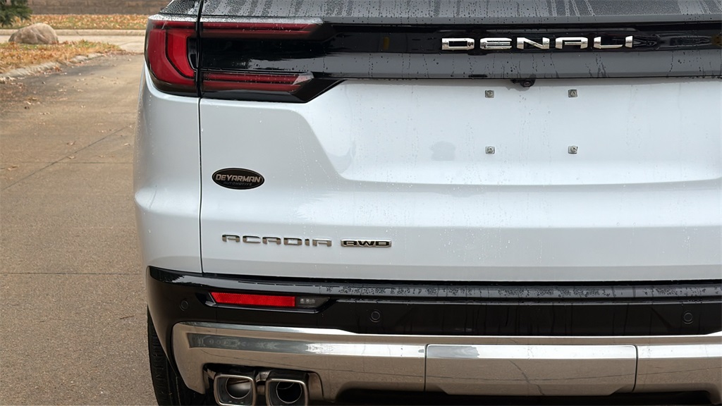 2026 Gmc Acadia Denali photo 4