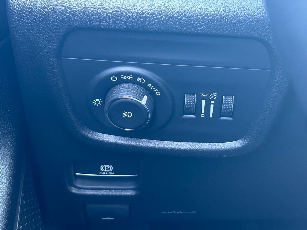 2025 Jeep Grand Cherokee Limited photo 34