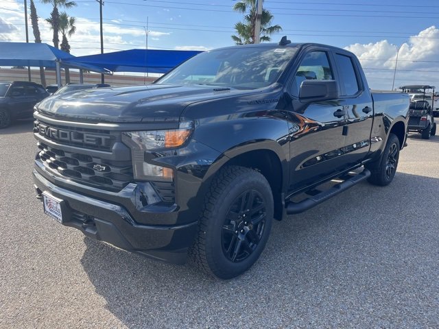 2026 Chevrolet Silverado 1500 Custom photo 3
