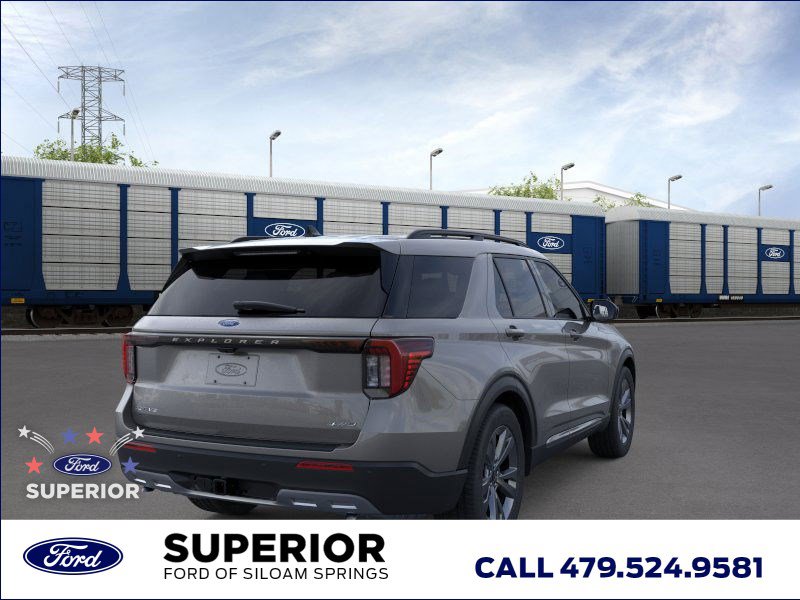2025 Ford Explorer photo 6