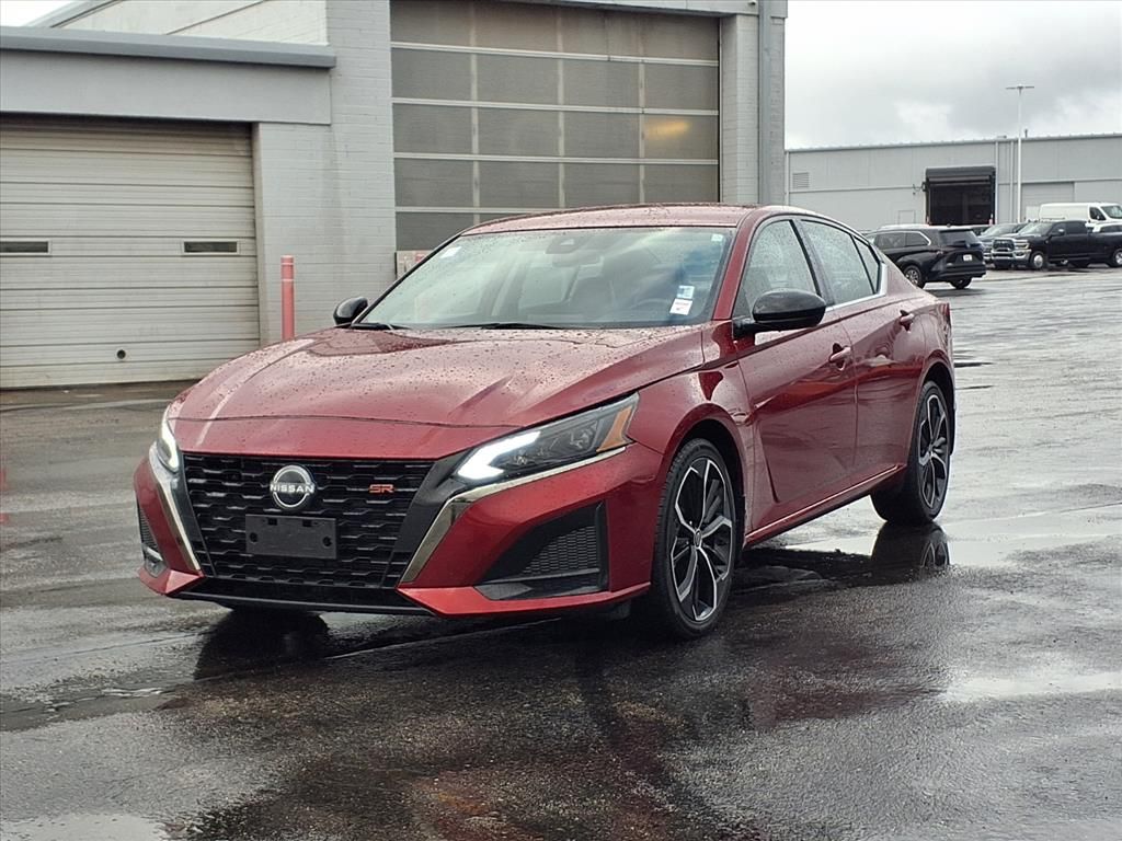 Used 2024 Nissan Altima SR with VIN 1N4BL4CW8RN307784 for sale in Kansas City
