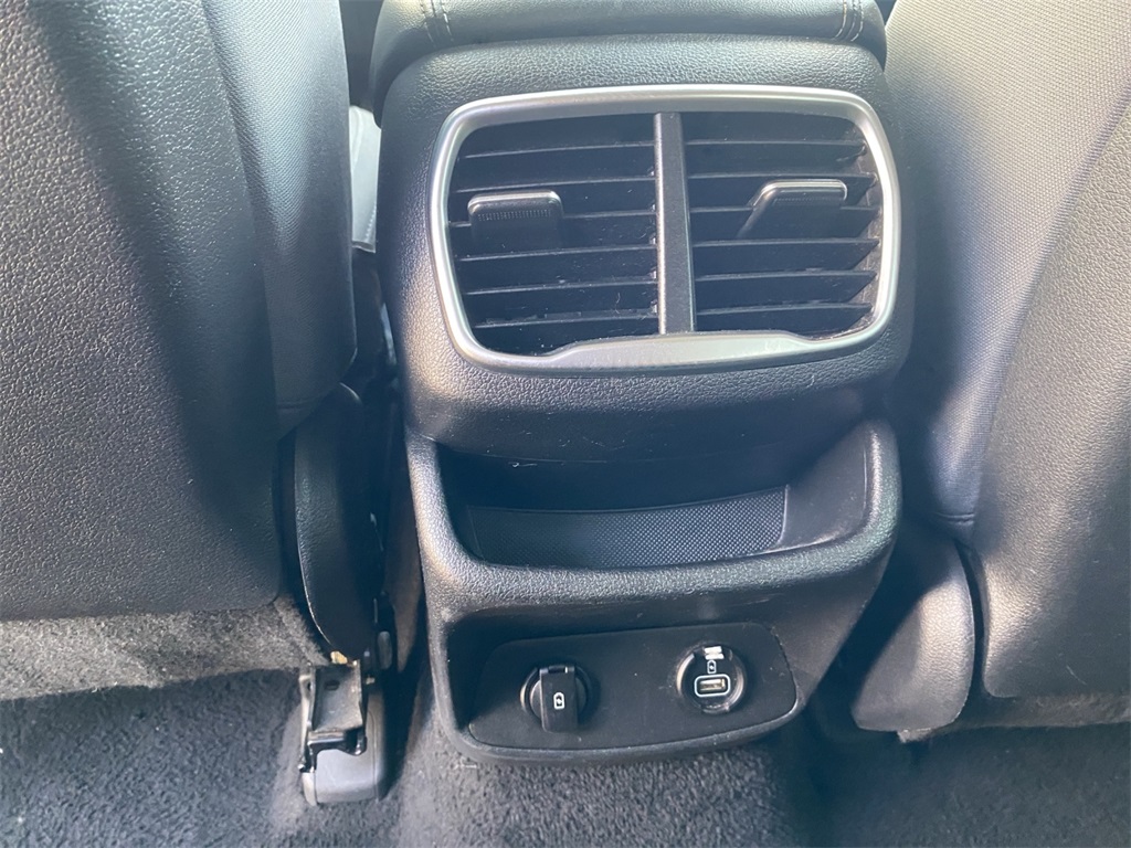 2019 Hyundai Santa Fe SE photo 22