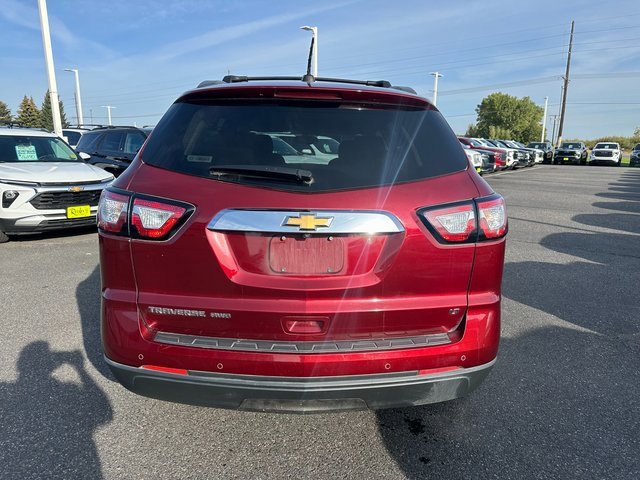 2017 Chevrolet Traverse 1LT photo 3