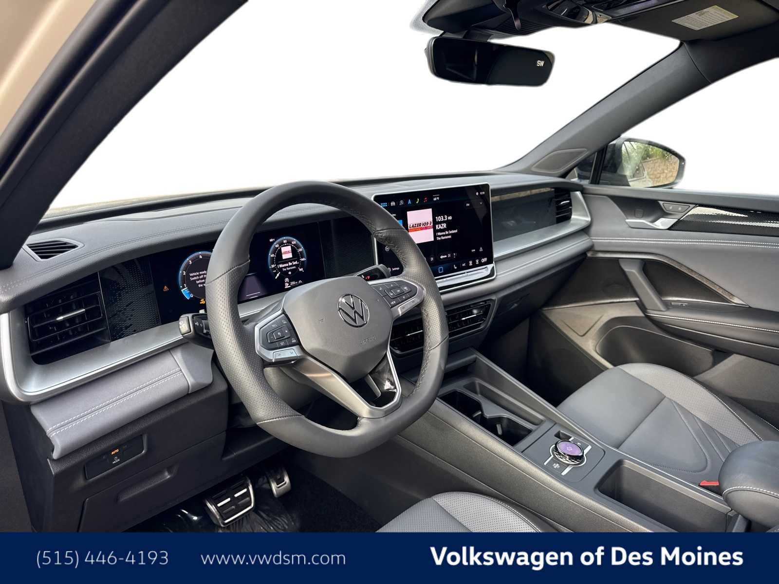 2025 Volkswagen Tiguan SE R-Line Black photo 3