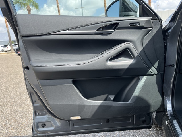 2026 Infiniti QX60 Luxe photo 10