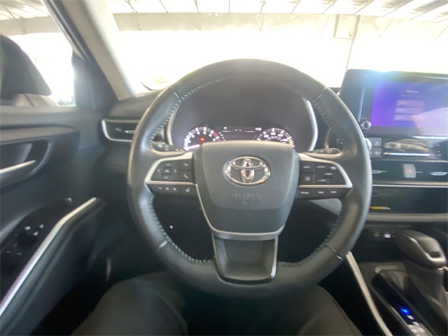 2023 Toyota Highlander XLE photo 5