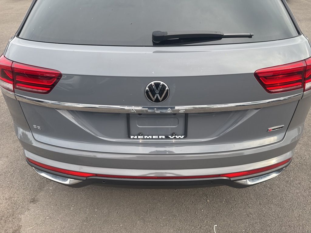 2022 Volkswagen Atlas Cross Sport SE Technology photo 9