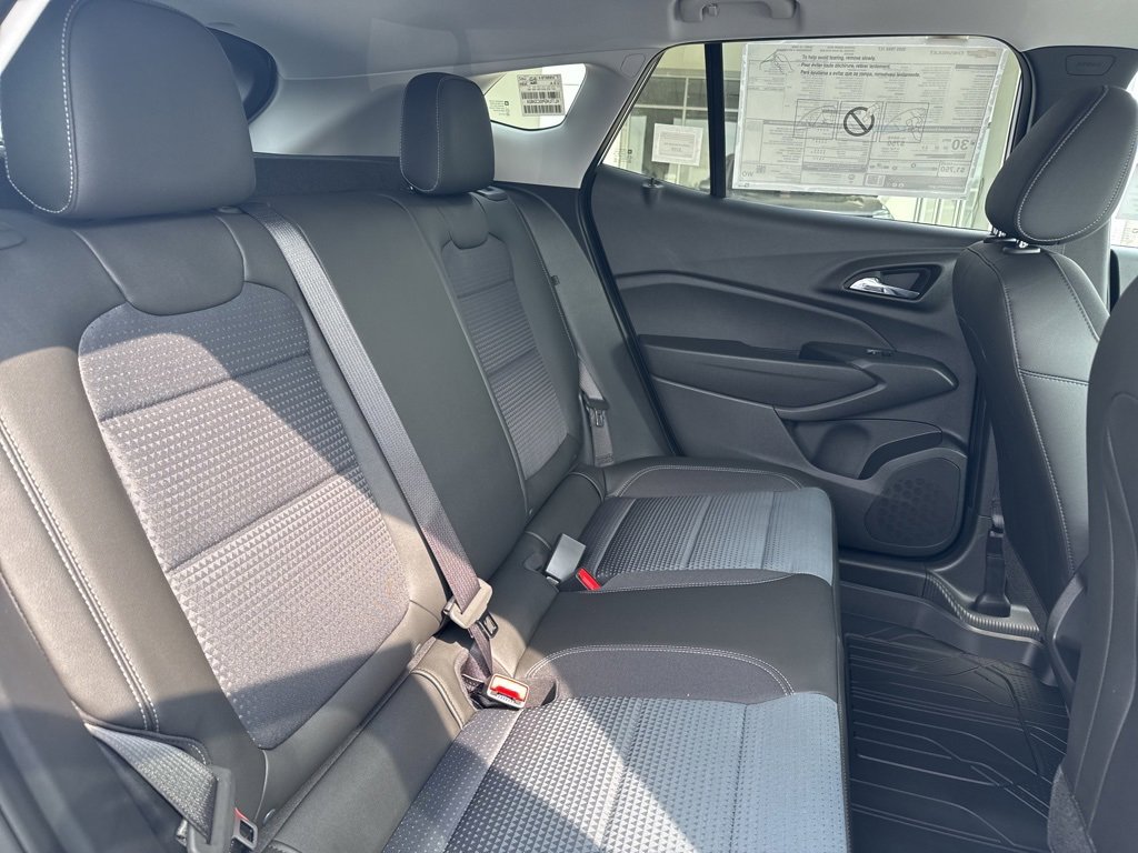 2025 Chevrolet Trax LT photo 26