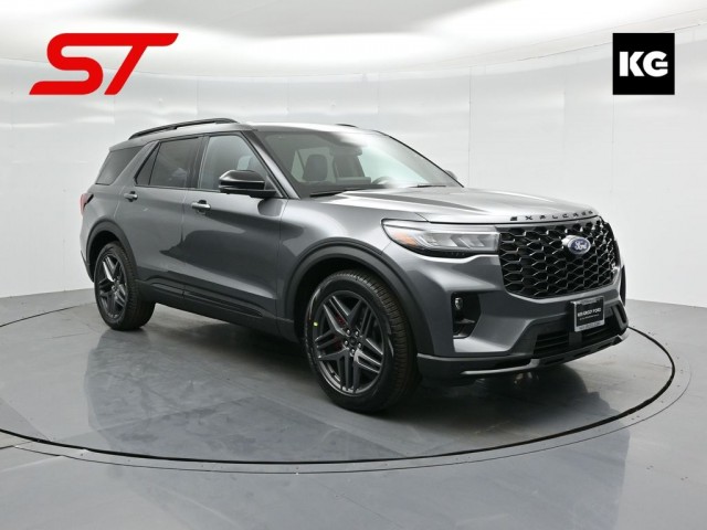 2025 Ford Explorer ST's photo