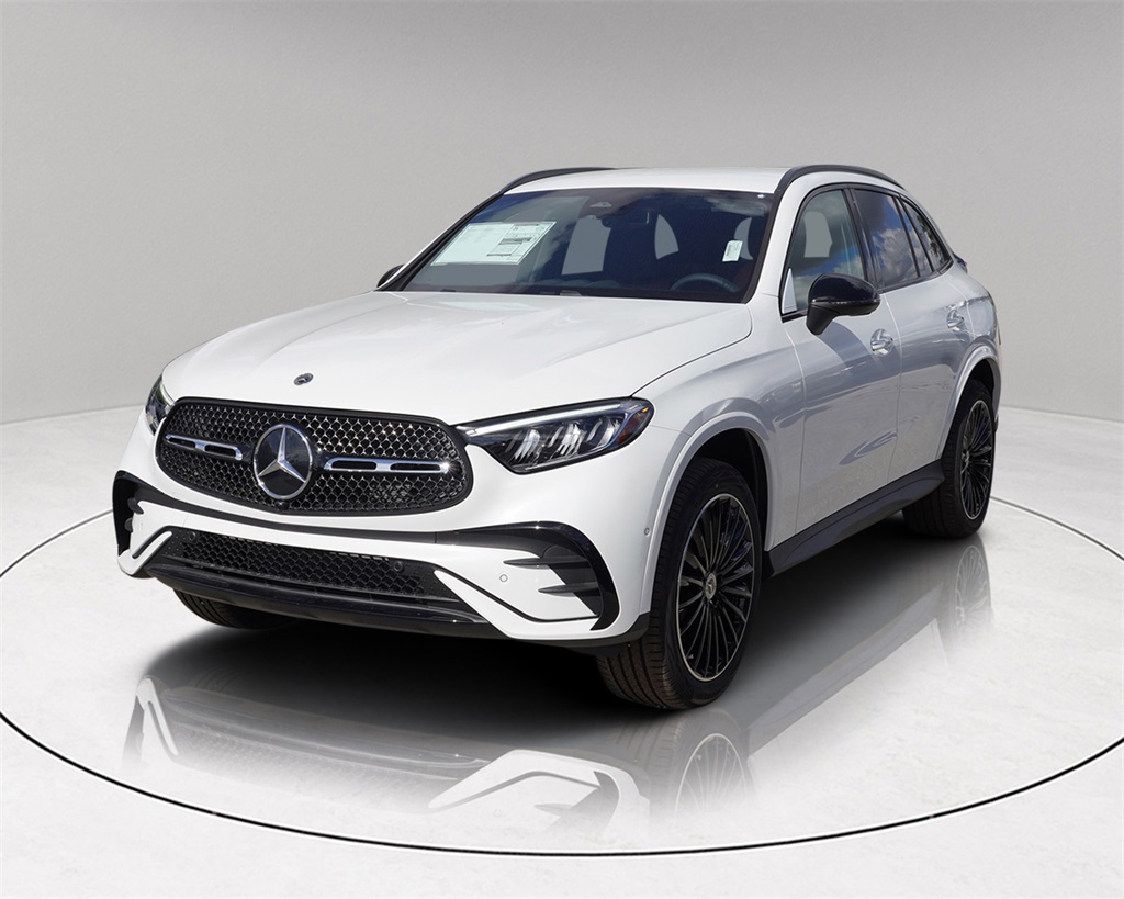 2025 Mercedes Benz GLC 300 4MATIC photo 3