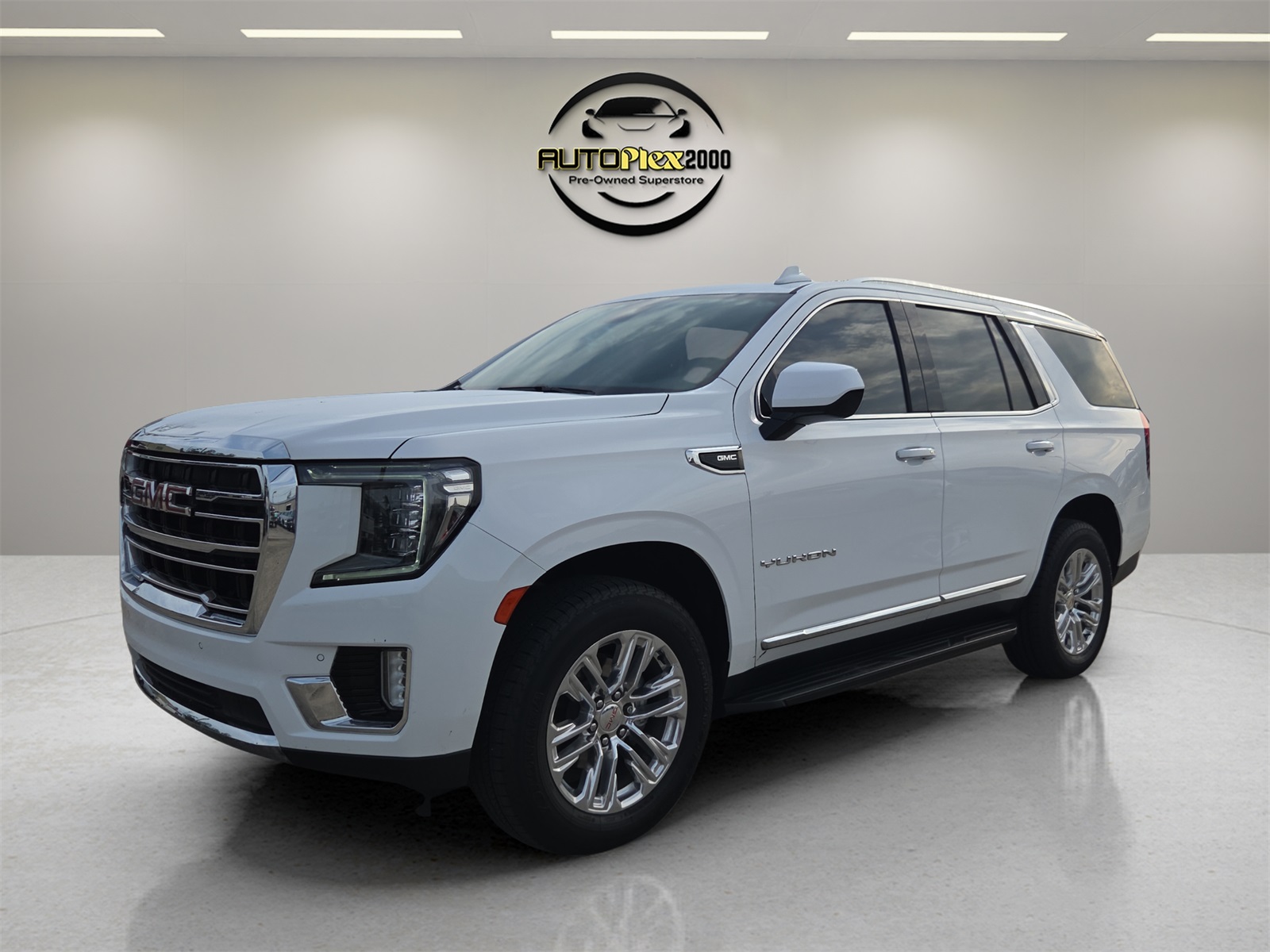 2023 Gmc Yukon SLT photo 3