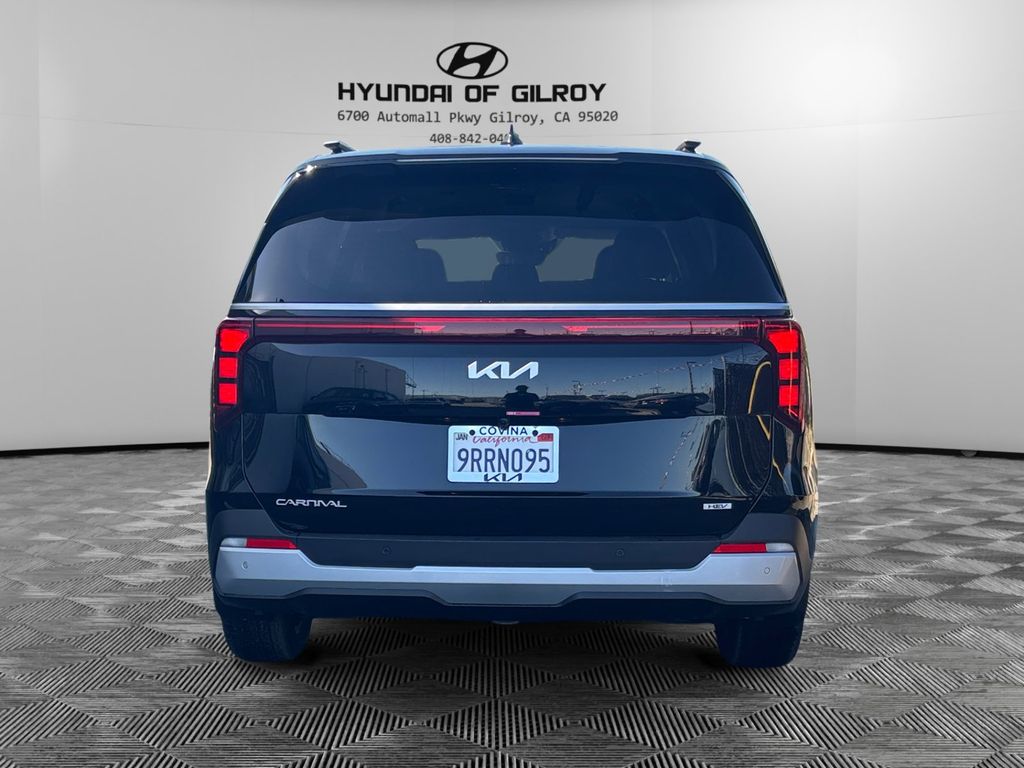 2025 Kia Carnival EX photo 5