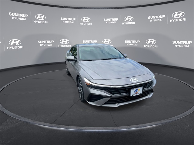 2024 Hyundai Elantra Limited photo 4