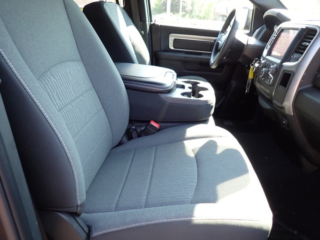 2022 Ram 1500 Classic Warlock photo 11