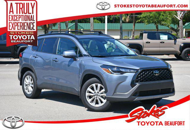2023 Toyota Corolla Cross LE's photo