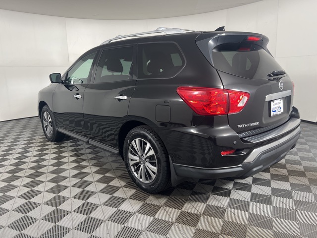 2020 Nissan Pathfinder SL photo 2