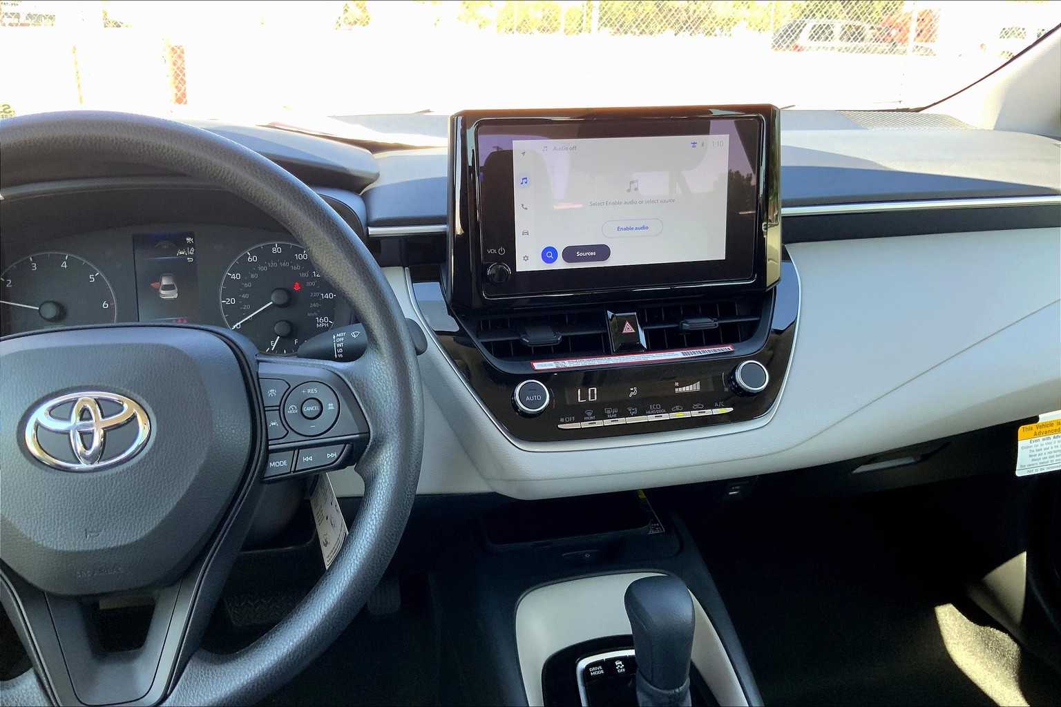 2025 Toyota Corolla Hybrid LE photo 6