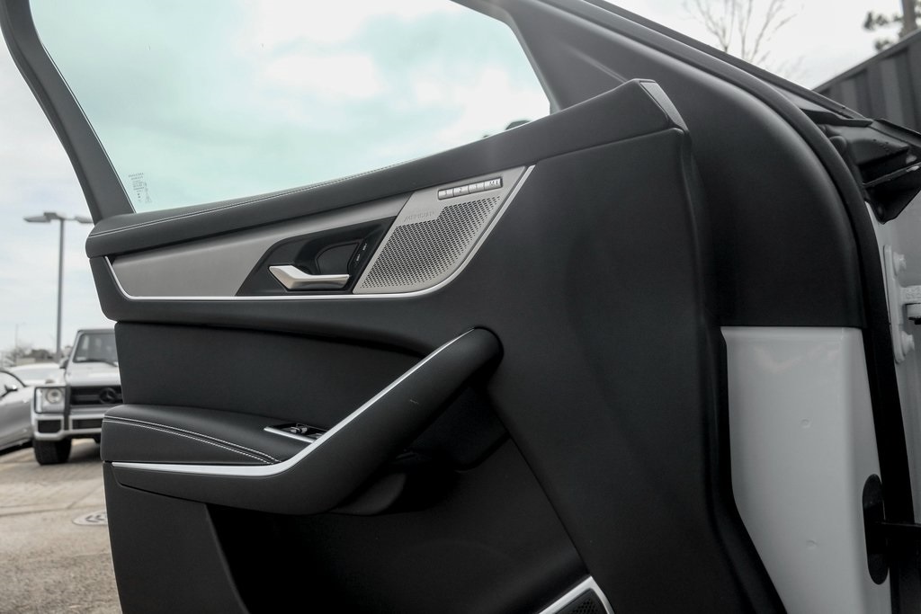 2026 Jaguar F-PACE P250 R-Dynamic S photo 10