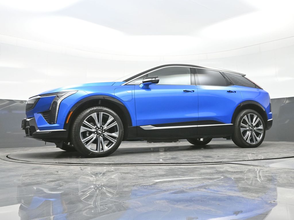 2025 Cadillac Optiq Luxury photo 10