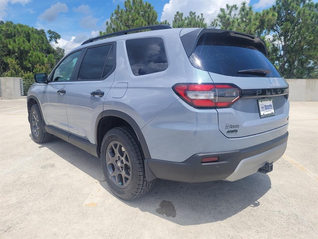 2025 Honda Pilot TrailSport photo 4