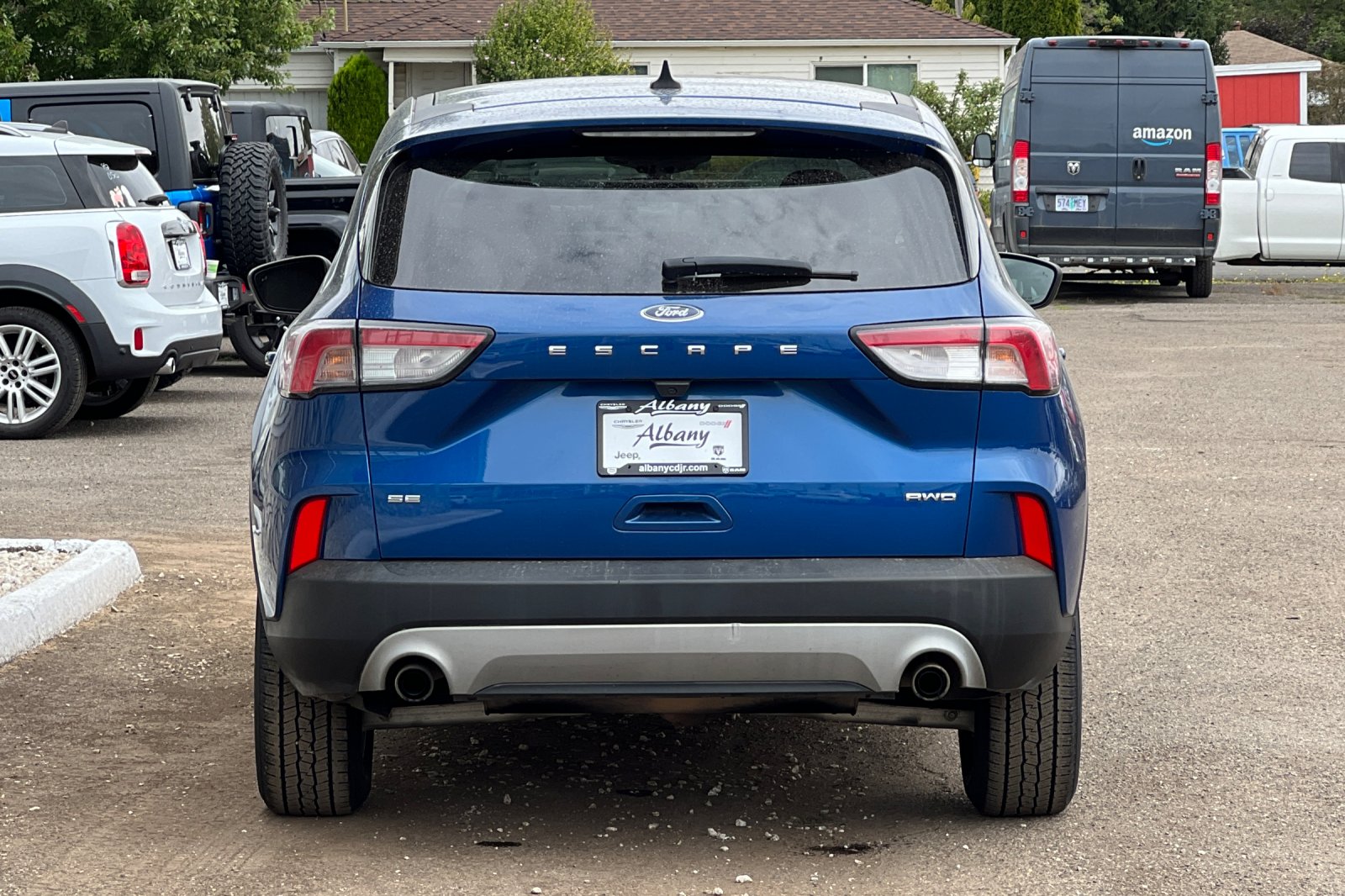 2022 Ford Escape SE photo 3