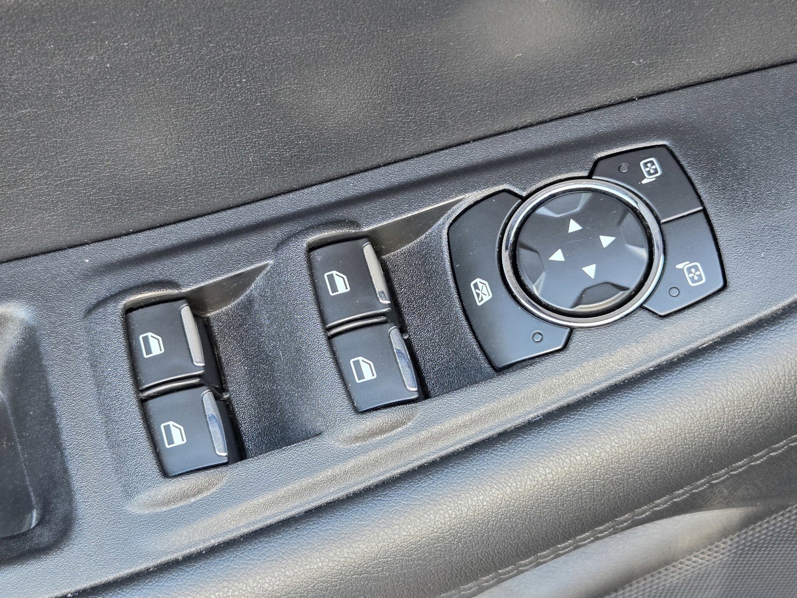 2022 Ford Edge SEL photo 18