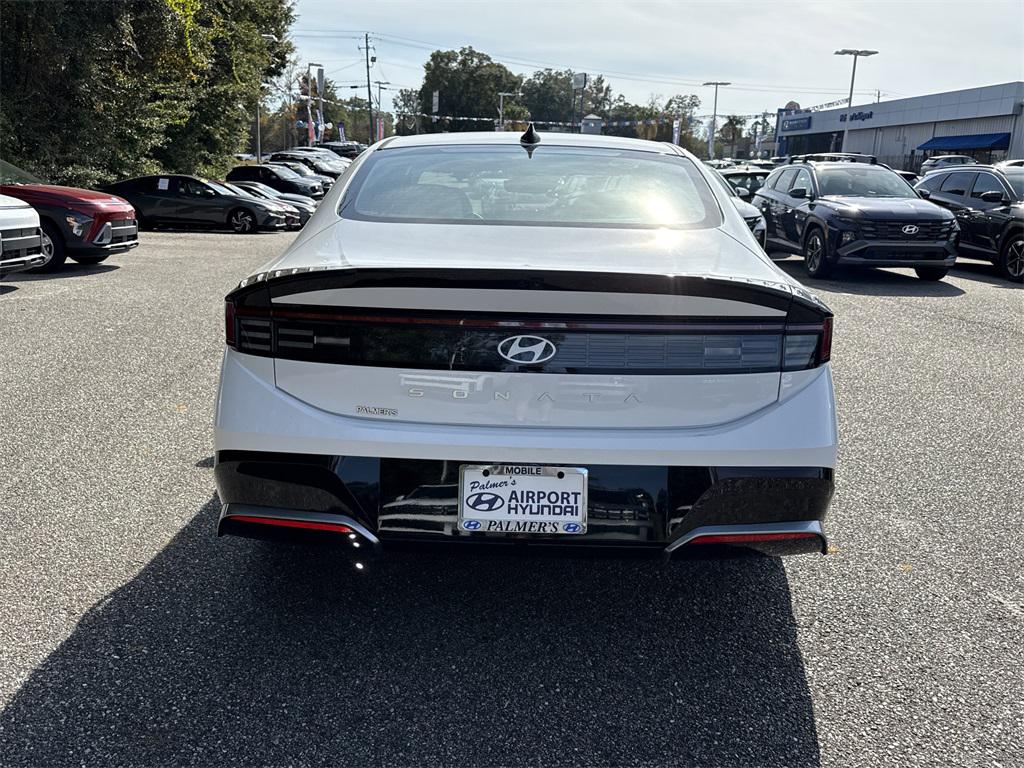2026 Hyundai Sonata SEL Sport photo 4