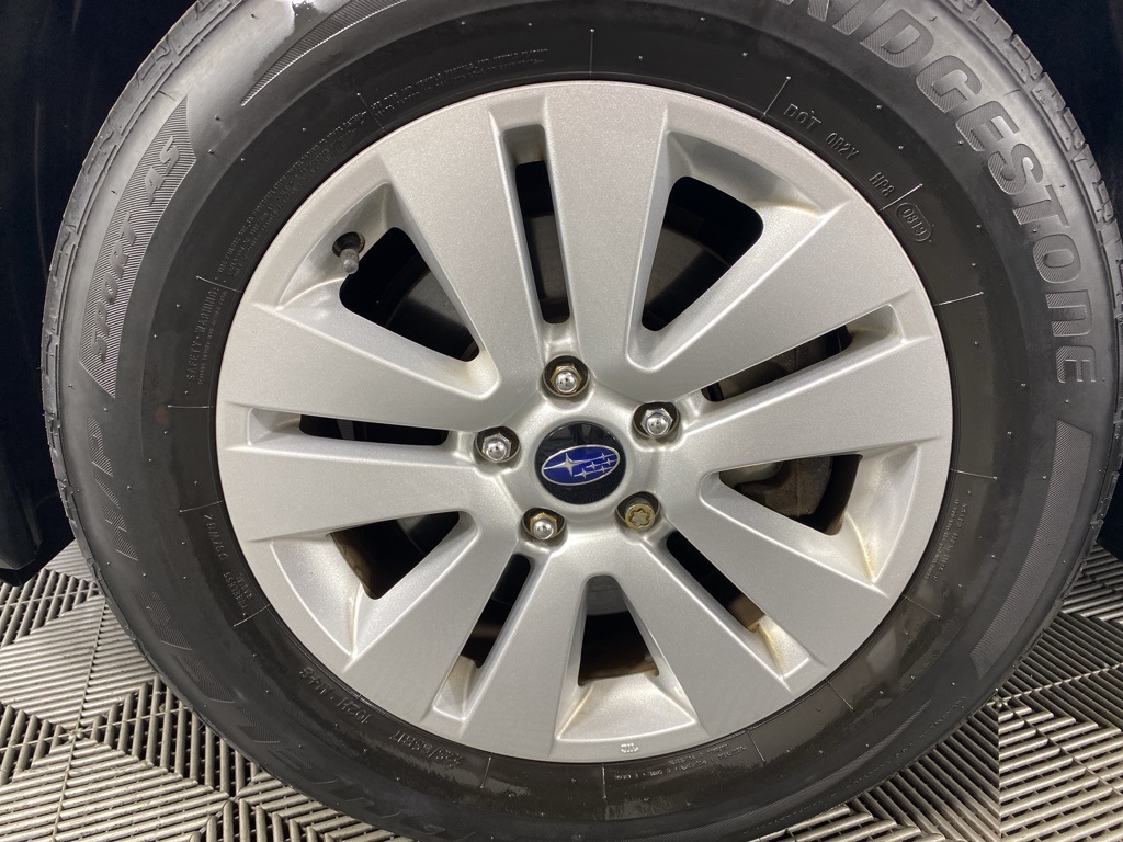2019 Subaru Outback 2.5i Premium photo 12