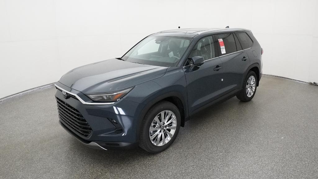 2026 Toyota Grand Highlander Platinum's photo