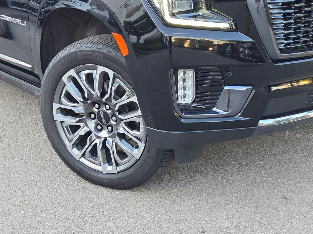 2023 Gmc Yukon XL Denali Ultimate photo 3