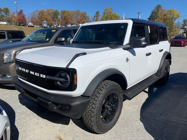 2025 Ford Bronco Outer Banks photo 4