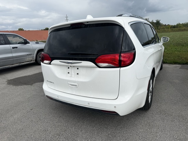 2018 Chrysler Pacifica Touring Plus photo 10
