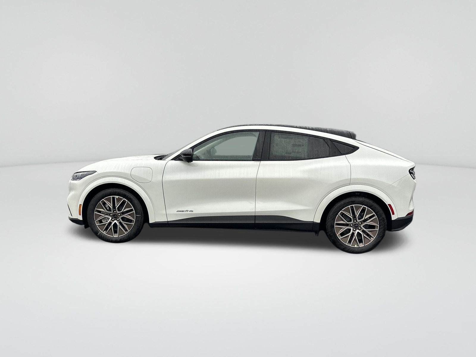 2025 Ford Mustang Mach-E Premium photo 2