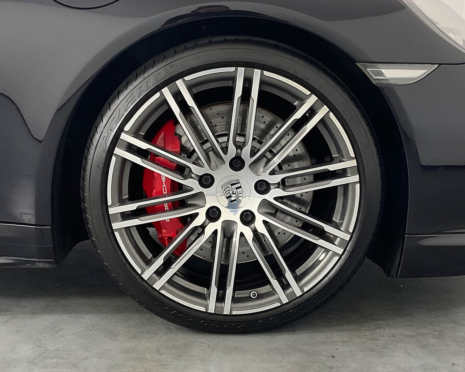 2015 Porsche 911 Turbo photo 11