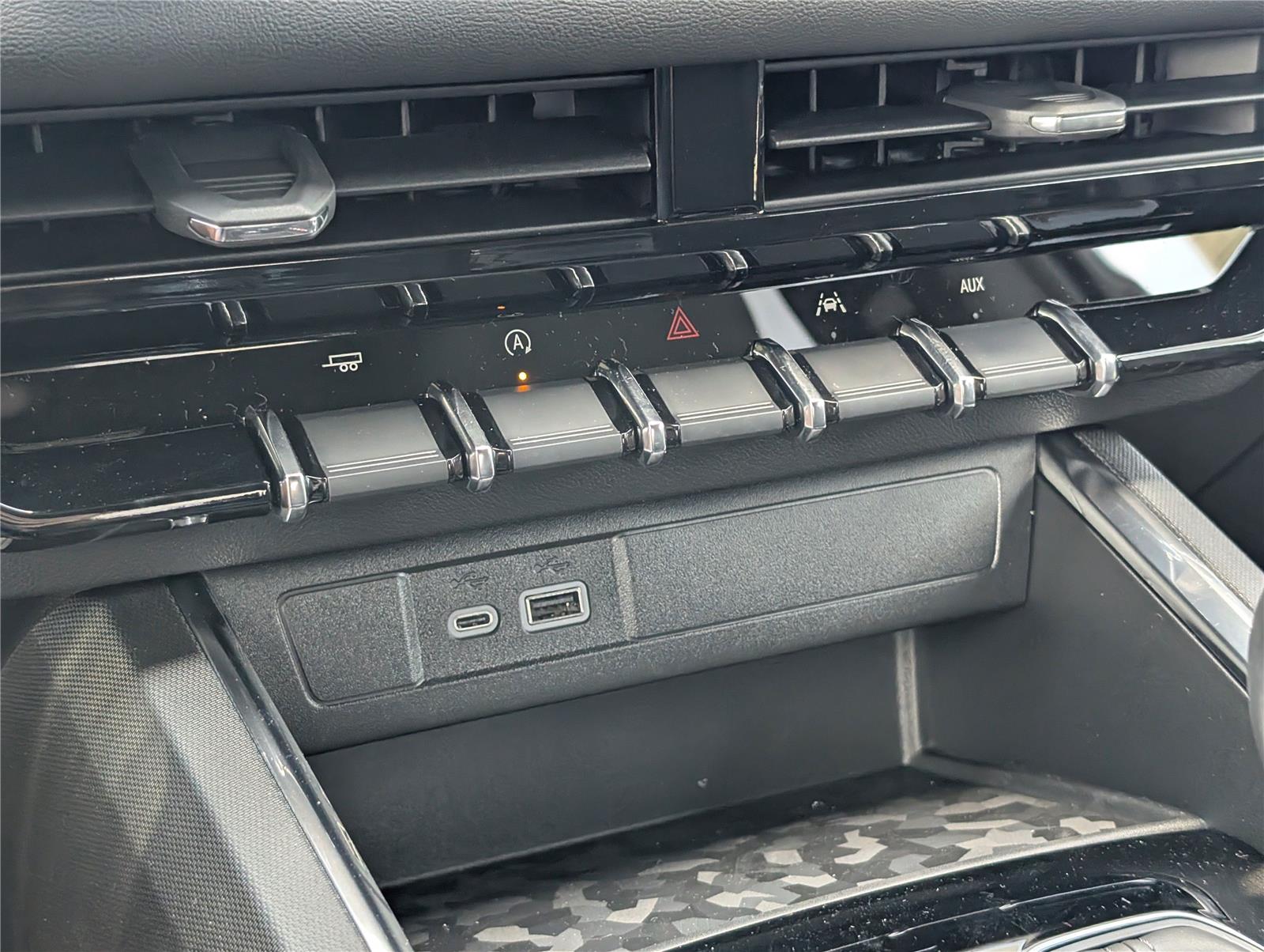 2025 Gmc Canyon Elevation photo 18