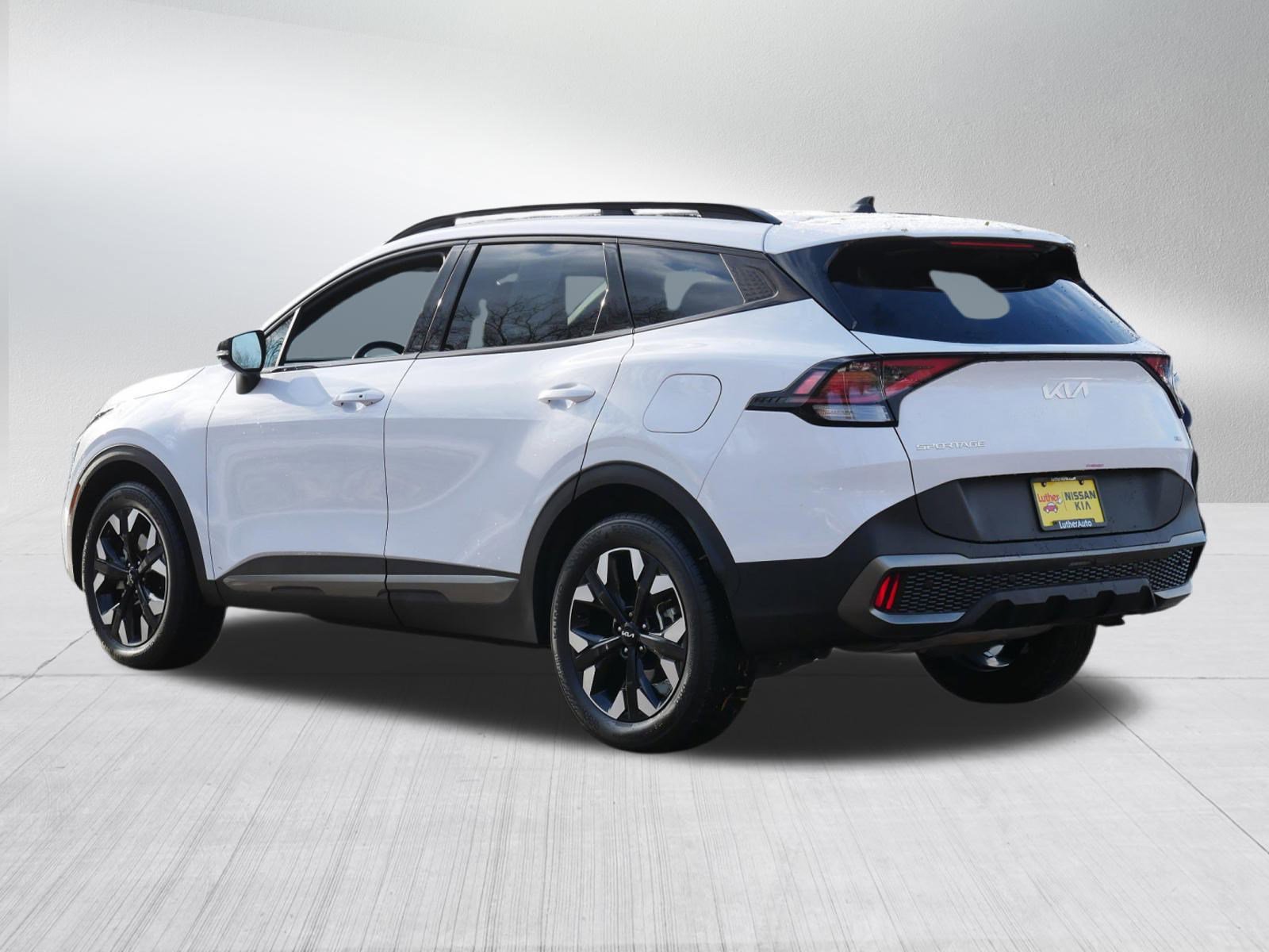 2023 Kia Sportage X-Line photo 3