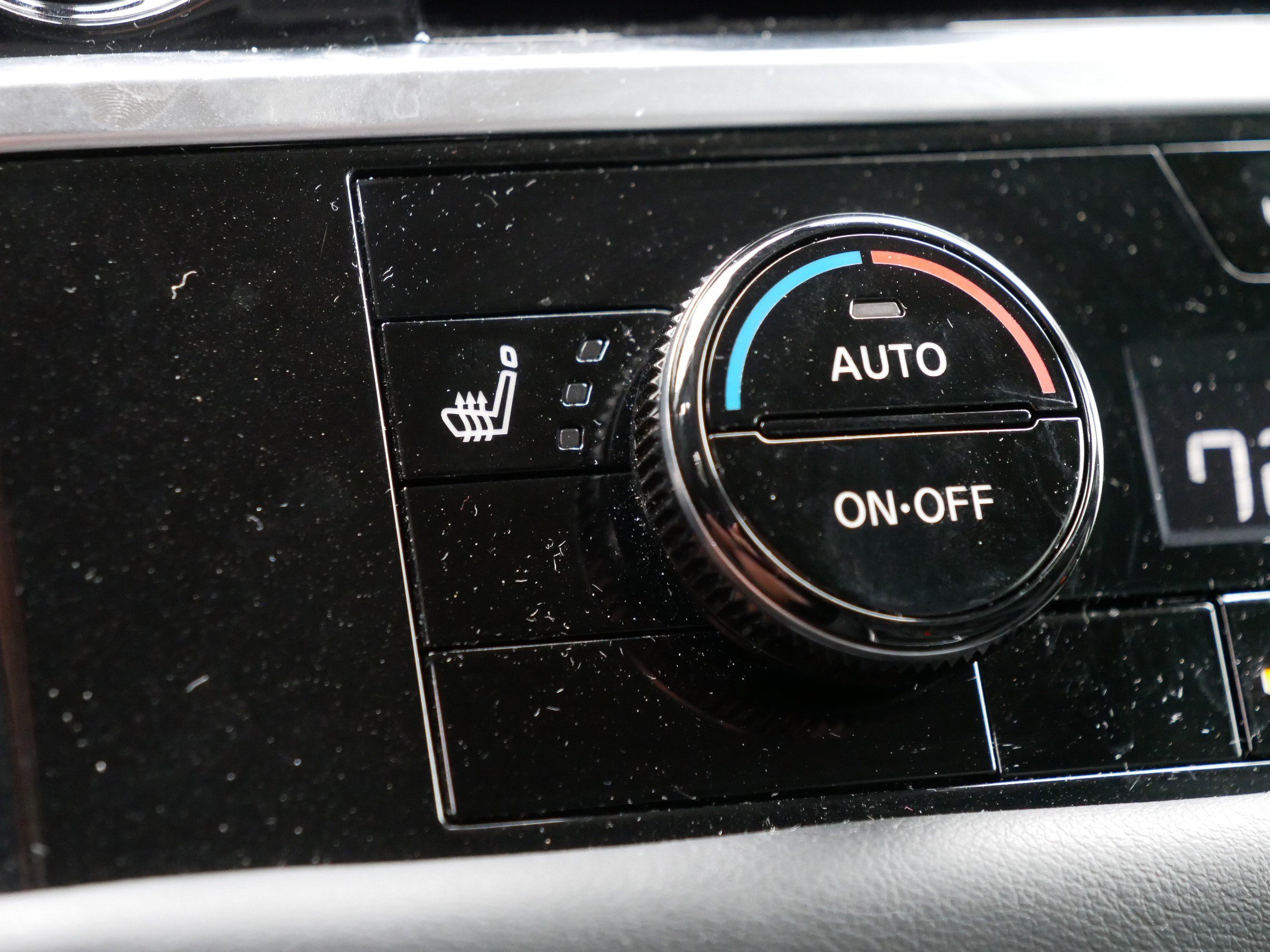 2024 Nissan Pathfinder SL photo 32