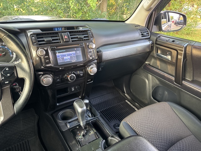 2018 Toyota 4Runner TRD Off-Road photo 33