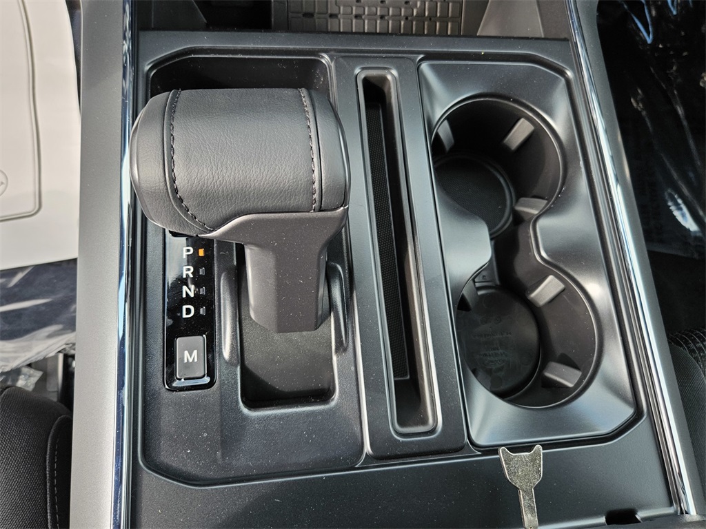 2025 Ford F-150 XLT photo 20
