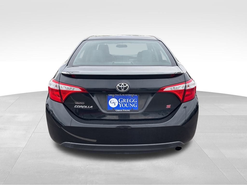 2015 Toyota Corolla S photo 3