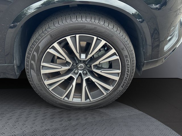 2022 Volvo XC90 T5 Momentum photo 22