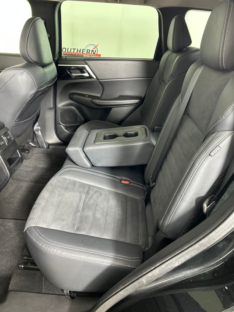2022 Mitsubishi Outlander SE photo 24