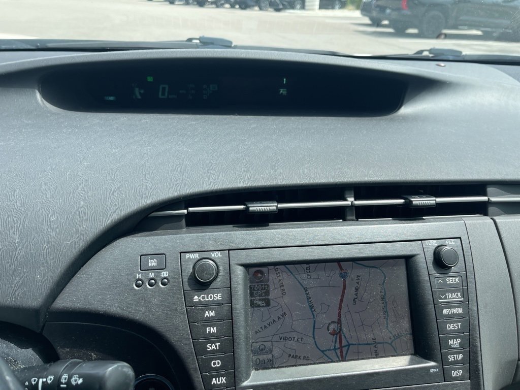 2011 Toyota Prius V photo 13