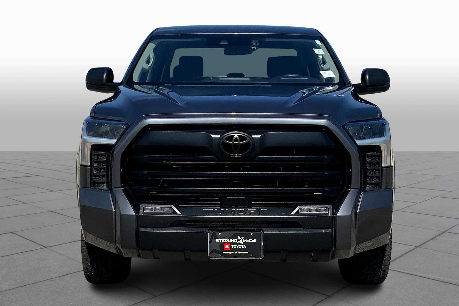 2023 Toyota Tundra SR5 CrewMax photo 3