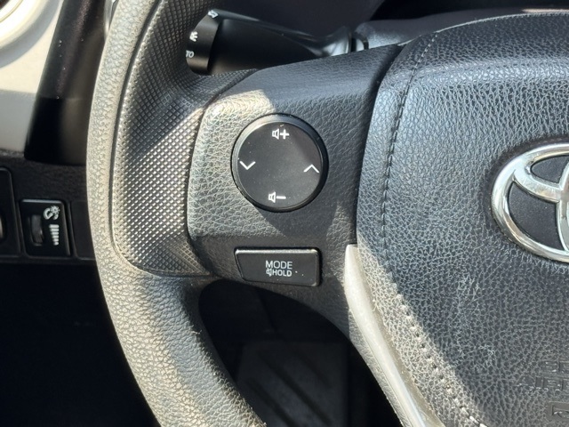 2017 Toyota Corolla L photo 18