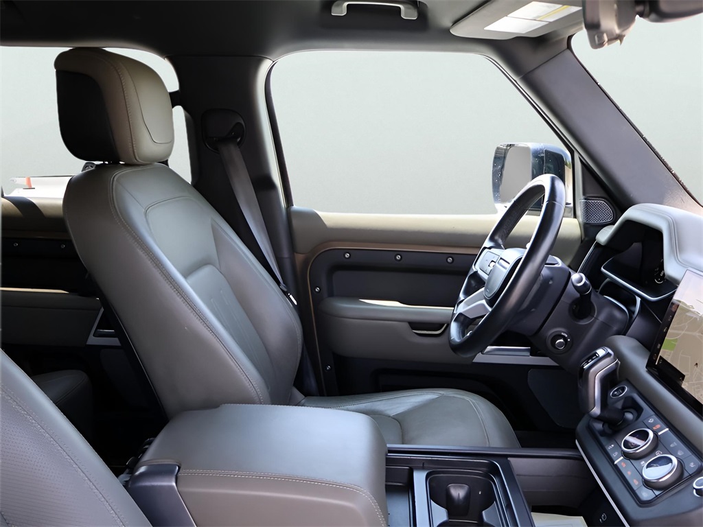 2022 Land Rover Defender 110 XS Edition photo 8