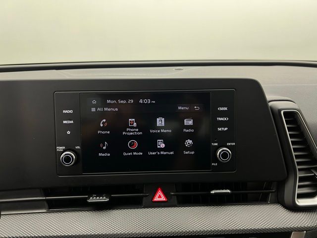 2024 Kia Sportage LX photo 17