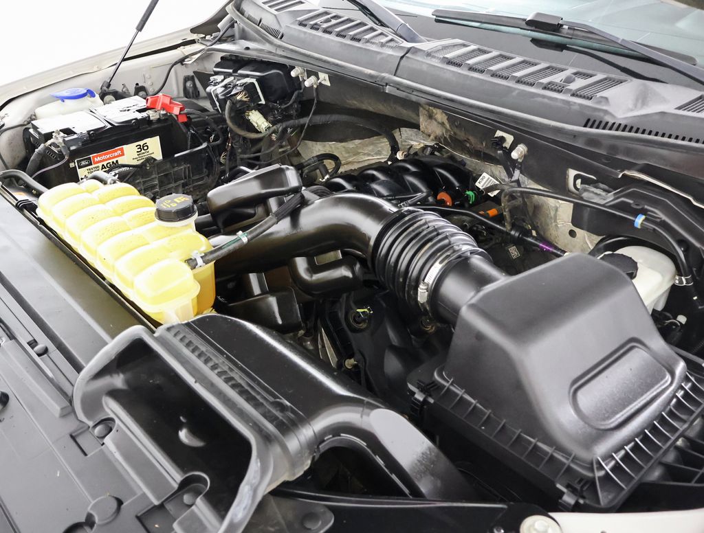 2019 Ford F-150 XLT photo 20